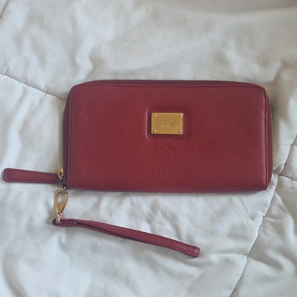 KENNETH COLE RED LEATHER & BRASS WRISTLET
